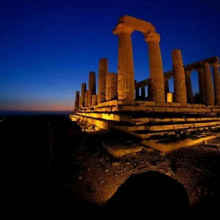 Locazione Turistica Domus Re Alojamento de Acomodação e Pequeno-almoço Agrigento