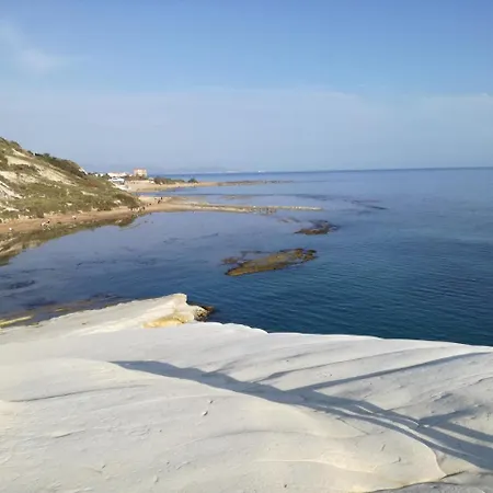 Panzió Locazione Turistica Domus Re 4*