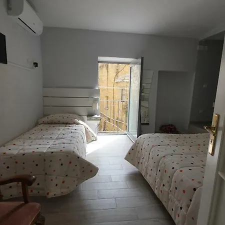 Panzió Locazione Turistica Domus Re